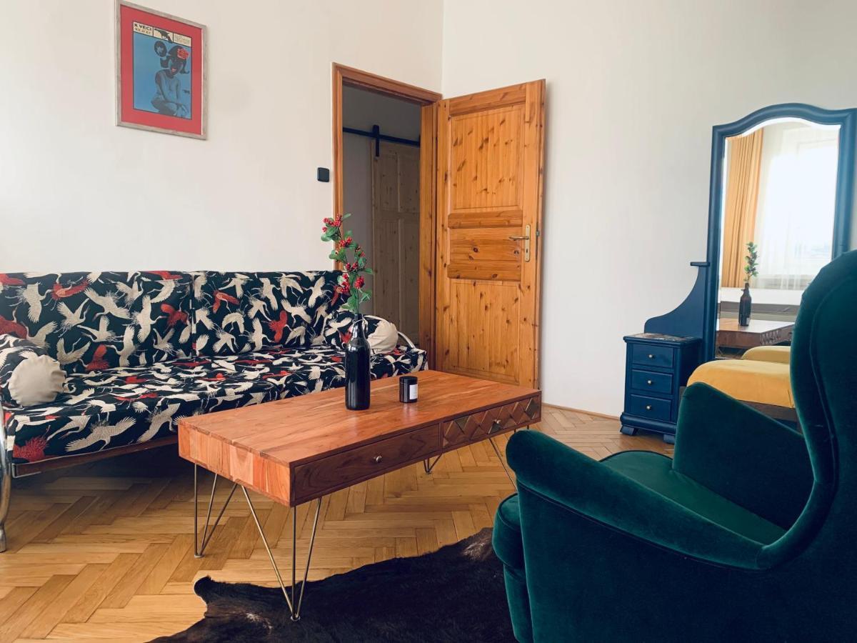 Kiki & Luky Family Apartment By Prague Castle Екстериор снимка